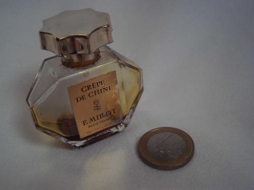 Rare parfum miniature - ,