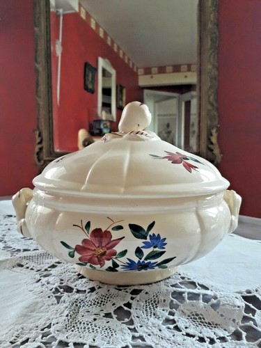 Petite soupière ancienne