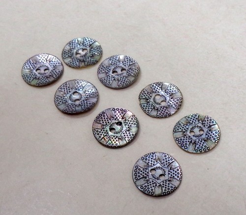 Lot boutons anciens en - 8,