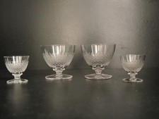 4 Verres  eau vin blanc cristal gravé art déco Baccarat ? Saint Louis ?