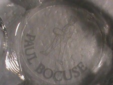 lot 2 cendriers: 2 cendriers identiques: 1 seul marqué PAUL BOCUSE/ occasion