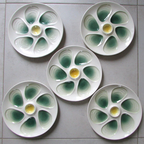 Ensemble assiettes à - 5,