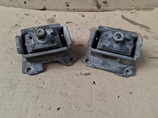 2x Supports boîte a vitesse
