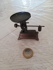 TAILLE CRAYON BALANCE METAL