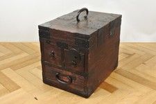 Ancienne commode en bois Tansu