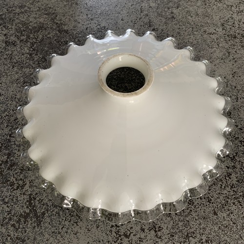 Ancienne opaline dentelle
