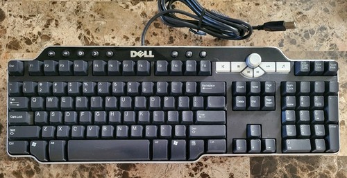 Dell deluxe 8135 - sk-8135, wired