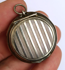 Boîte poudrier pendentif