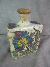 FLACON PERSAN, Iznik, ancien. Décor de fleurs.