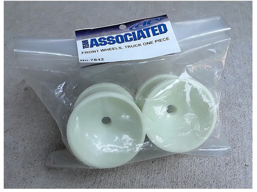 Vintage team associated white - associated,