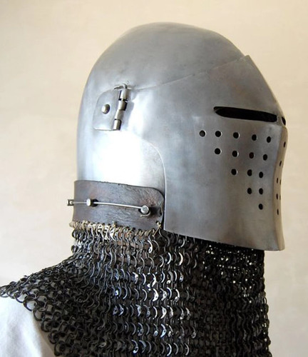 Bascinet médiéval barbuta