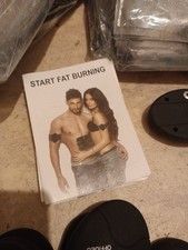 Stimulateur musculaire EMS - Appareil de musculation électrique pour abdomina...