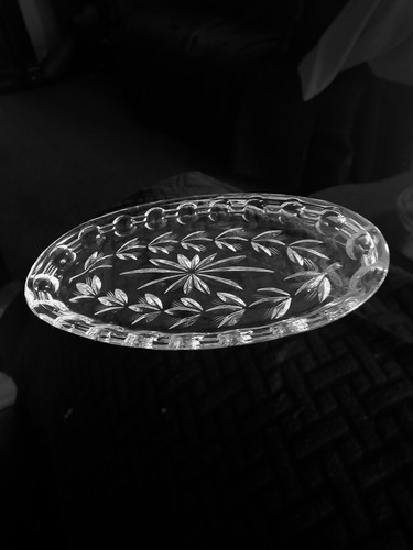 Vtg wheel cut glass oval - ​vtg,
