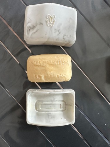 Savon ancien avec porte - porte,