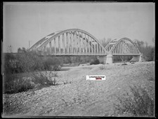 Béton, pont, rivière, Plaque