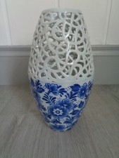 VASE AJOURE DELFT BLUE AND WHITE HANDPAINTED DELFLEUR HOLLAND MOTIF FLORAL