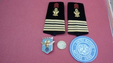 17éme R.G.PARA / PAIRE DE FOURREAUX  COLONEL + INSIGNE + ECUSSON N-UNIES