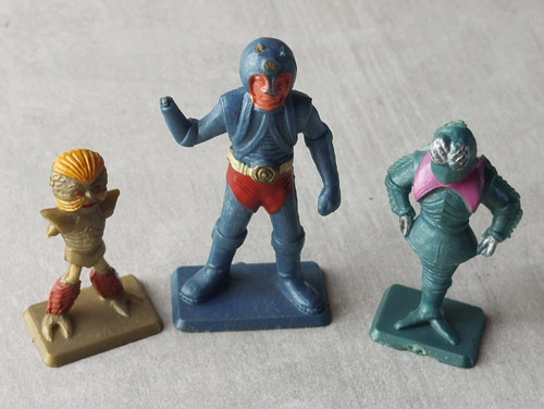 Lot anciennes figurines en - lot, d'anciennes