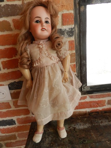 Poupée ancienne porcelaine - poupée,