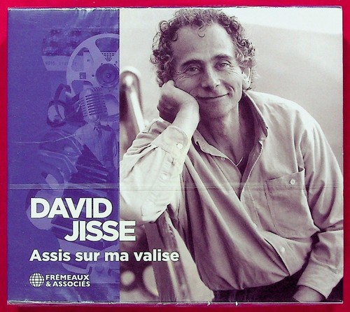 Assis sur valise - assis, david