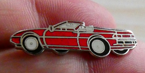 Beau petit pin - petit, rouge