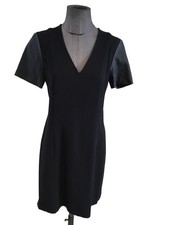 Très Belle Robe Noir Manches