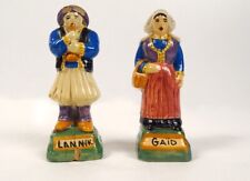 2 personnages bretons faïence