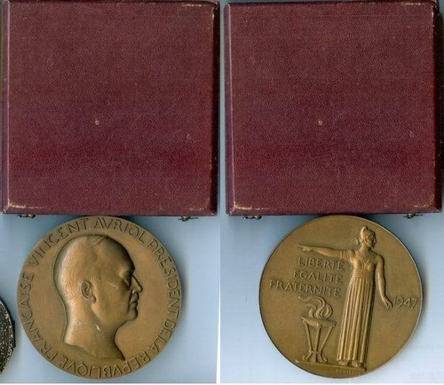 Médaille table vincent - -,