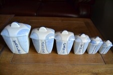 @@@ ANCIEN ENSEMBLE DE SIX POTS A EPICES EN FAIENCE - DECOR VINTAGE - TBE -