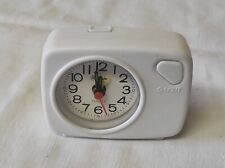 Réveil à quartz blanc Hangarter