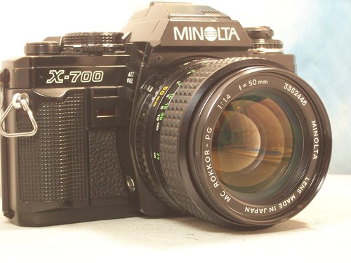 Minolta 700 avec - ,