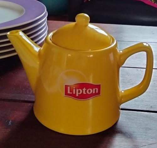 Théière jaune lipton vintage - théière,