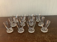 12 verres à digestif modèle