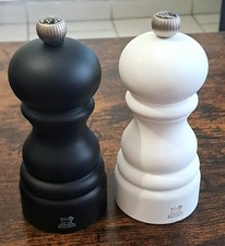 Duo De MOULINS POIVRE ET SEL PEUGEOT- NEUFS-