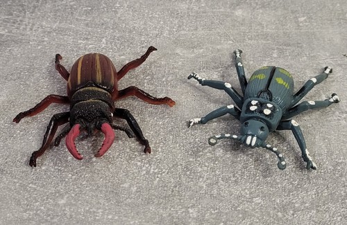 Insectes plastique rouge - 2,