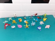 Lot figurines pokemon - 21,
