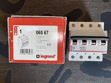 DISJONCTEUR TETRAPOLAIRE 4POLE