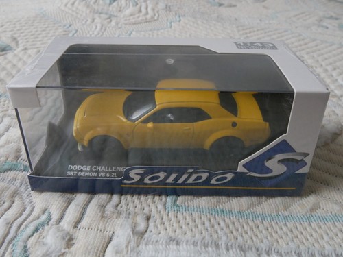 1:43 2018 Dodge Challenger SRT