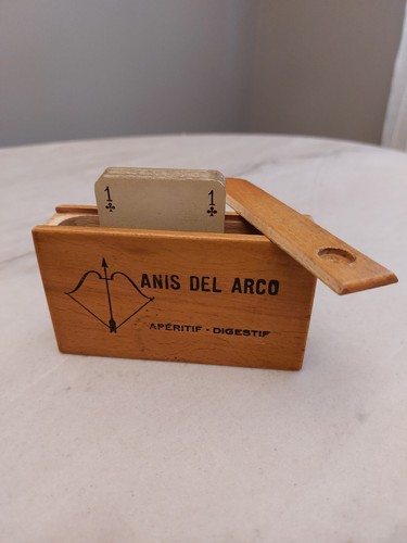 Ancienne boite publicitaire - ancienne,
