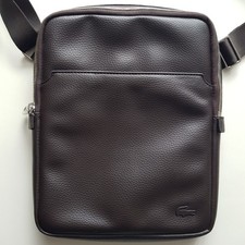 Sacoche Grand Modèle Simili Cuir Chocolat Lacoste