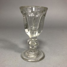 Très ancien verre - verre, liqueur