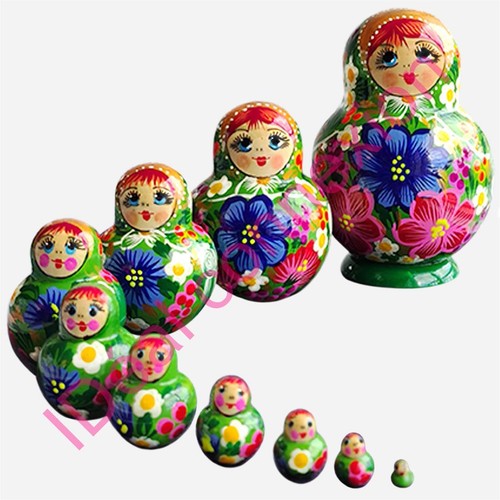 Matriochka poupée russe fleur