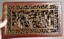 Chine - Panneau Mural Bois Sculpté dignitaires Bouddha laque rouge fin XIXe 1900