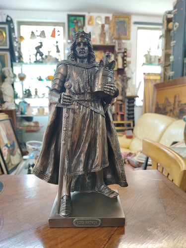 Magnifique sculpture roi - du,
