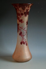 ANCIEN VASE EN VERRE GRAVÉ À