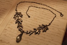 pendentif collier art nouveau métal argenté 1900 houe ancien  perle fantaisie