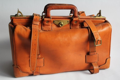 Sac voyage de - de, médecin