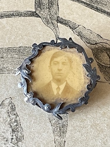 Ancienne broche porte - broche, photo