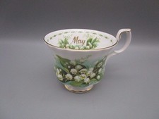 Tasse à thé en porcelaine anglaise "Royal Albert " MAI