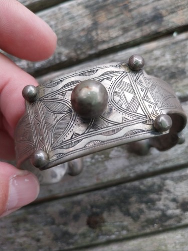 Bracelet argent non - argent, titre